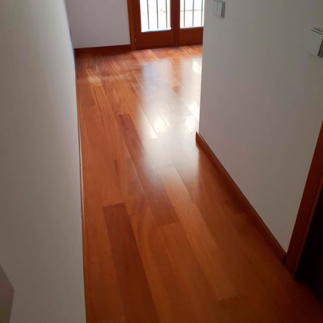 suelo barnizado