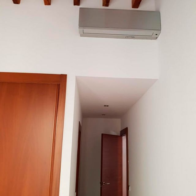 Pintures i decoració Bustins barnizado de partes de vivienda