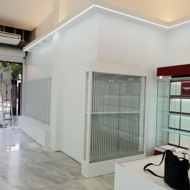 Pintures i decoració Bustins remodelación de interior de joyería